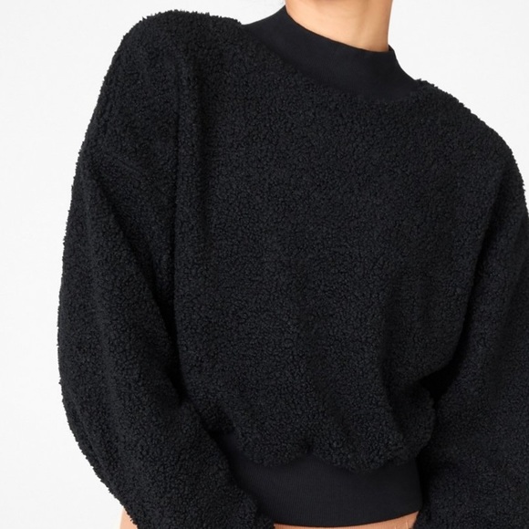 Fabletics Tops - EUC Fabletics Malia Oversized Cropped Sherpa Pullover // Black / XL